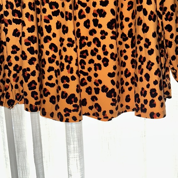 LuLaRoe smocked top - 3XL - Picture 2 of 8